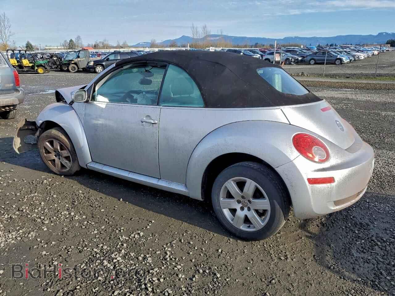2007 VOLKSWAGEN BEETLE - VIN: 3VWPF31Y37M414946 - Фото 2