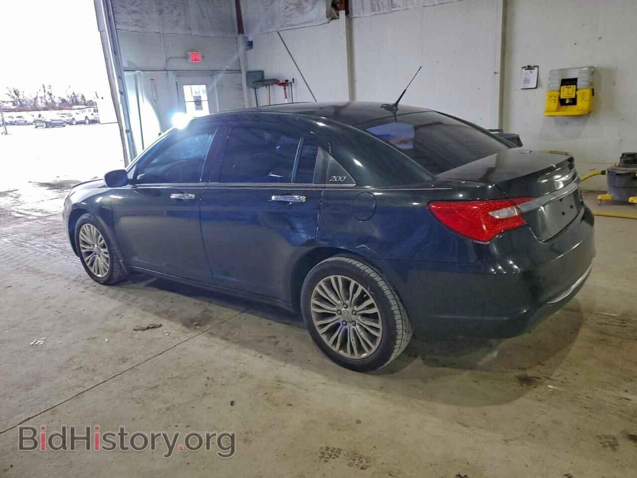 2011 CHRYSLER 200 - VIN: 1C3BC2FG3BN518596 - Фото 2