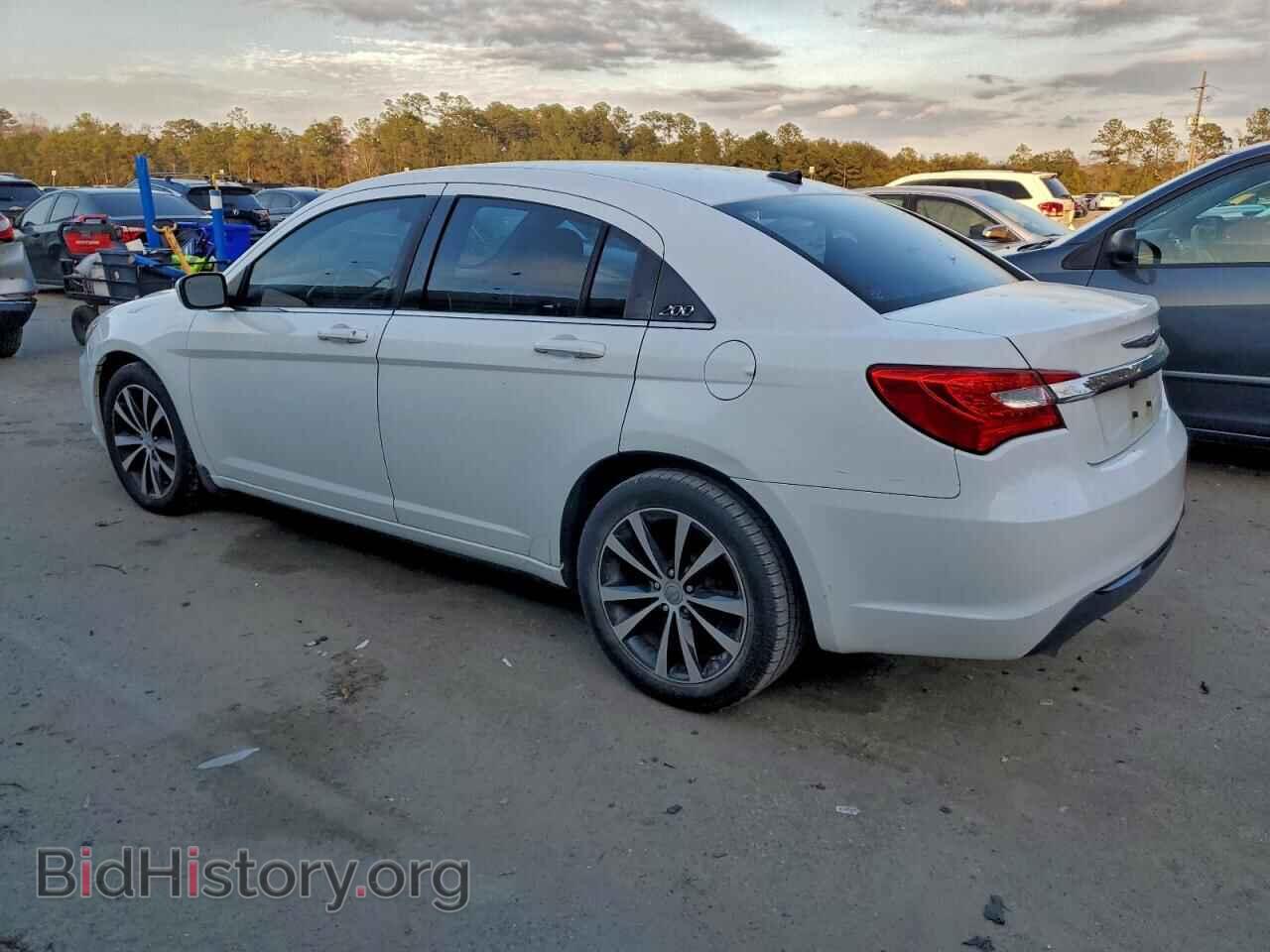 2013 CHRYSLER 200 - VIN: 1C3CCBBG8DN728981 - Photo 2