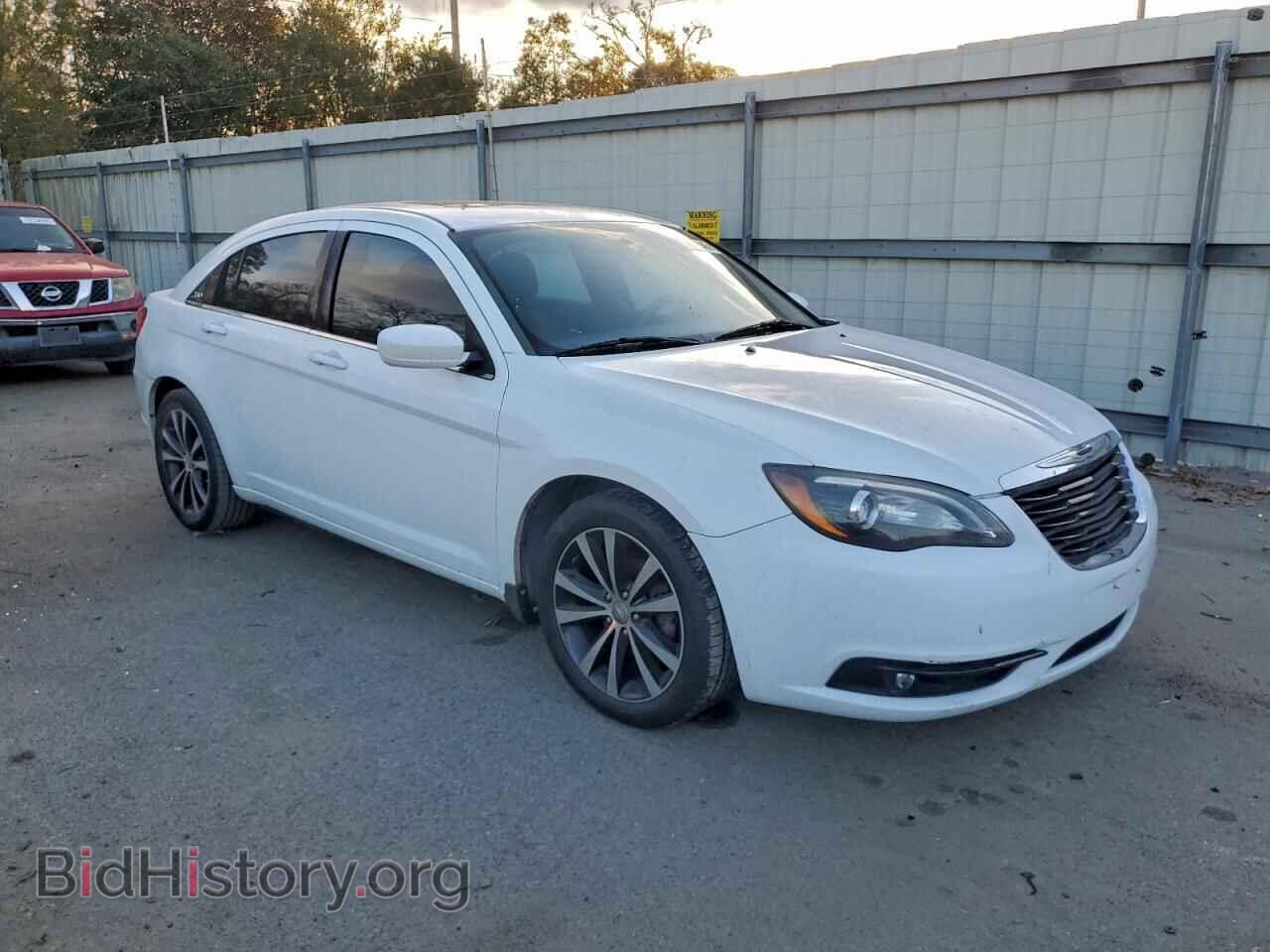 2013 CHRYSLER 200 - VIN: 1C3CCBBG8DN728981 - Photo 4