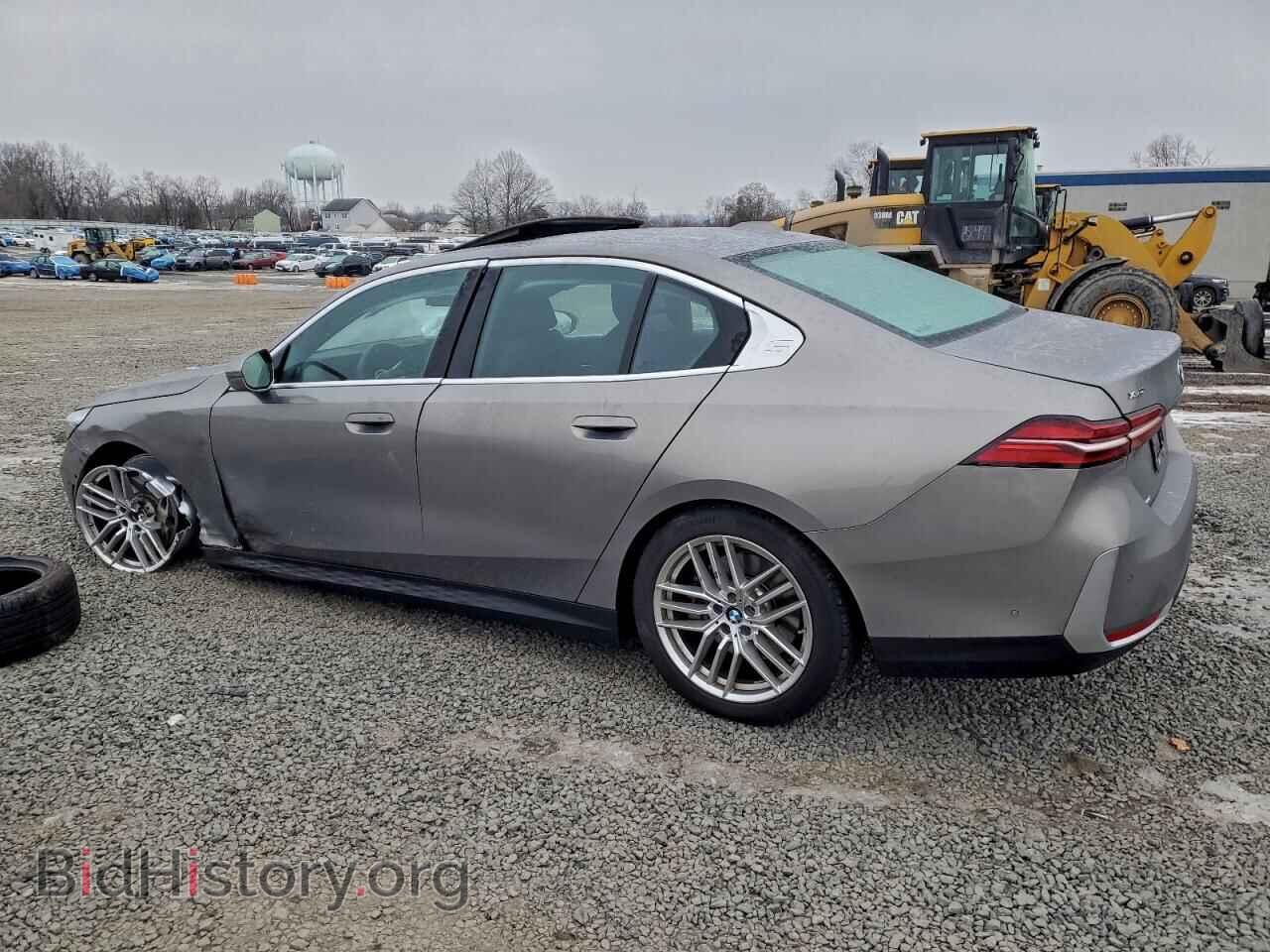 2025 BMW 5 SERIES - VIN: WBA63FJ07SCT68970 - Фото 2