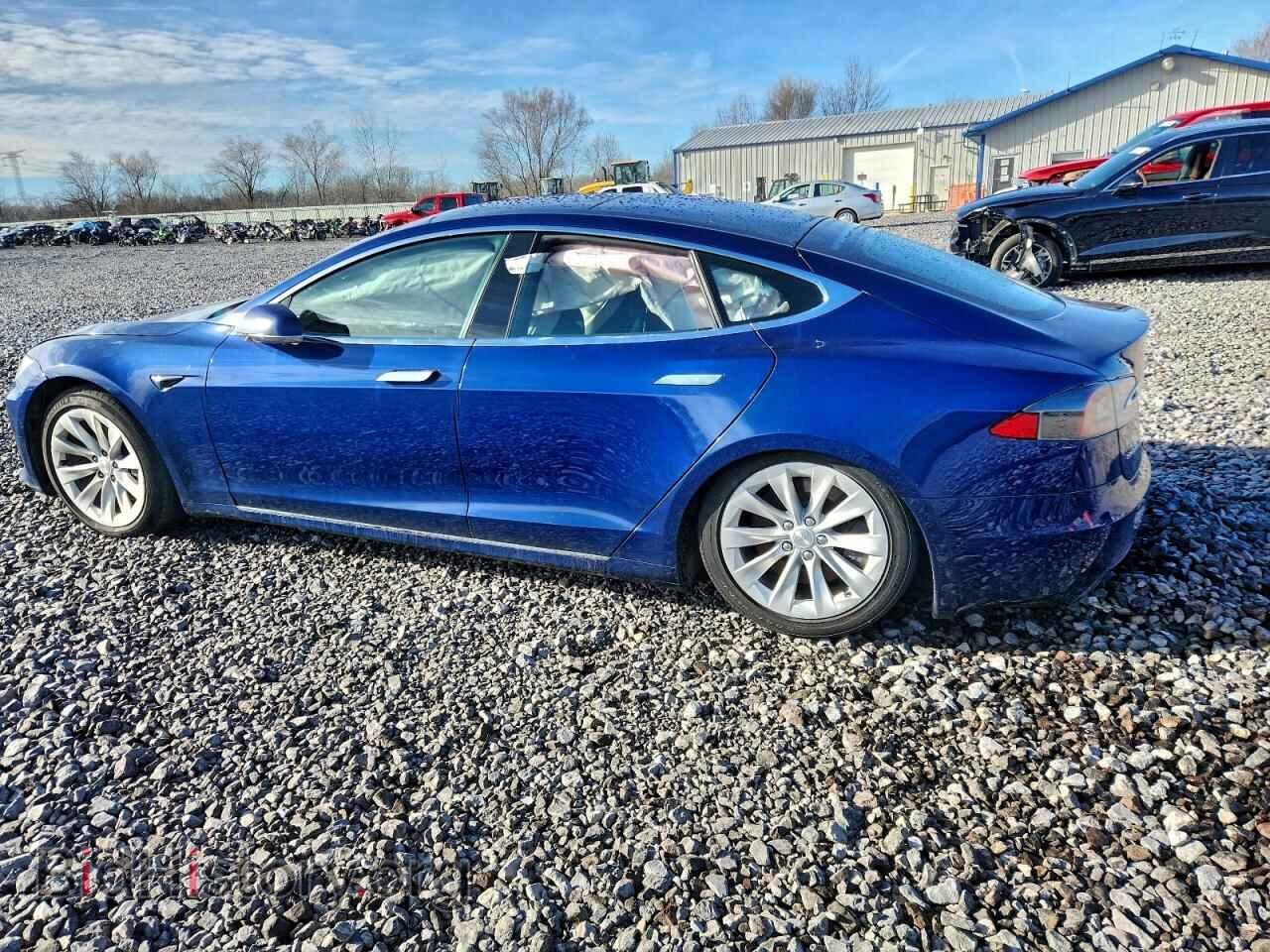 2017 TESLA MODEL S - VIN: 5YJSA1E25HF215425 - Photo 2