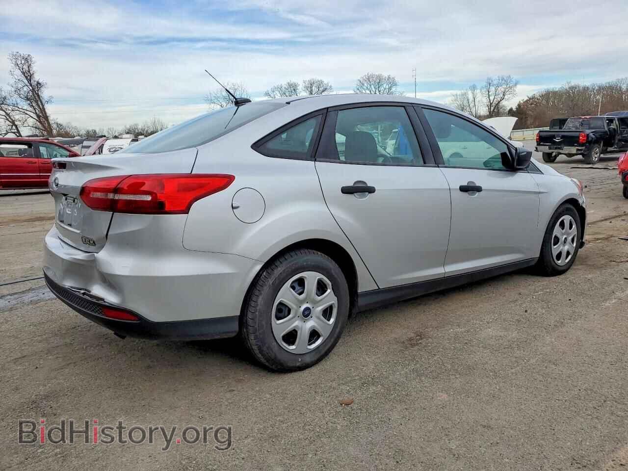 2017 FORD FOCUS - VIN: 1FADP3E24HL229984 - Photo 3