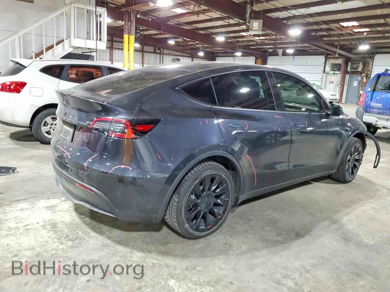 2024 TESLA MODEL Y - VIN: 7SAYGAEE2RF038422 - Фото 3