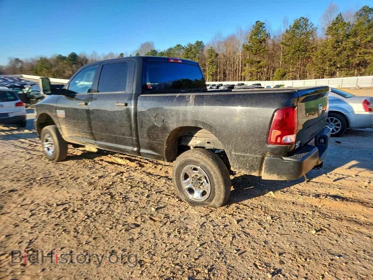 2018 RAM All Models - VIN: 3C6UR5CL0JG283921 - Photo 2