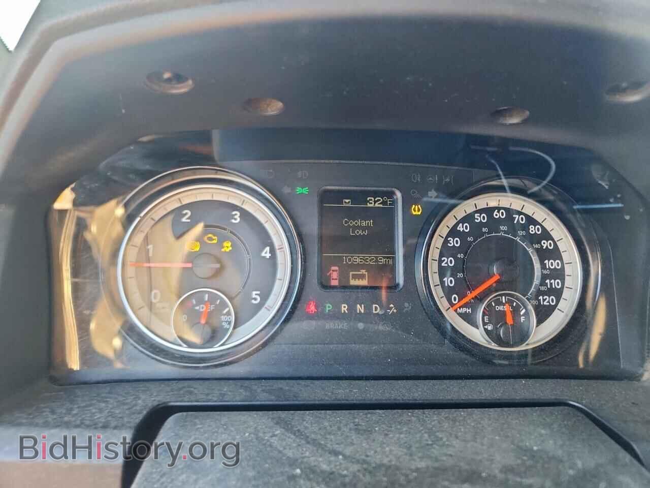 2018 RAM All Models - VIN: 3C6UR5CL0JG283921 - Photo 9