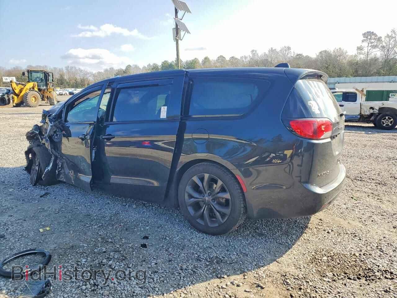 2018 CHRYSLER PACIFICA - VIN: 2C4RC1FG9JR352252 - Фото 2