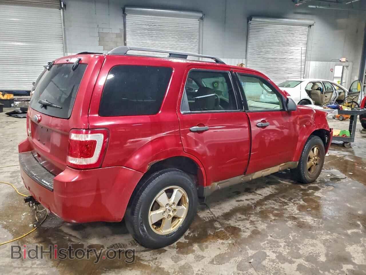 2010 FORD ESCAPE - VIN: 1FMCU0D78AKB41666 - Фото 3