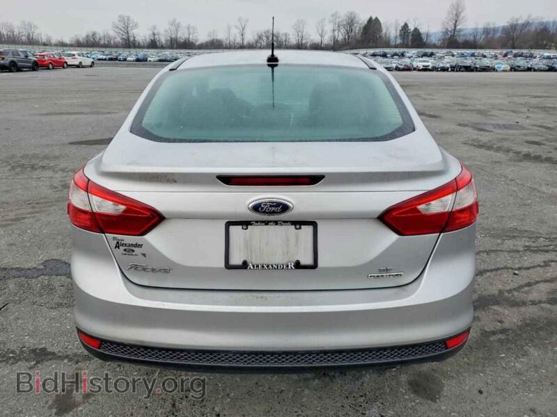 2014 Ford FOCUS (VIN 1FADP3F29EL282285) — фото 6 из 14