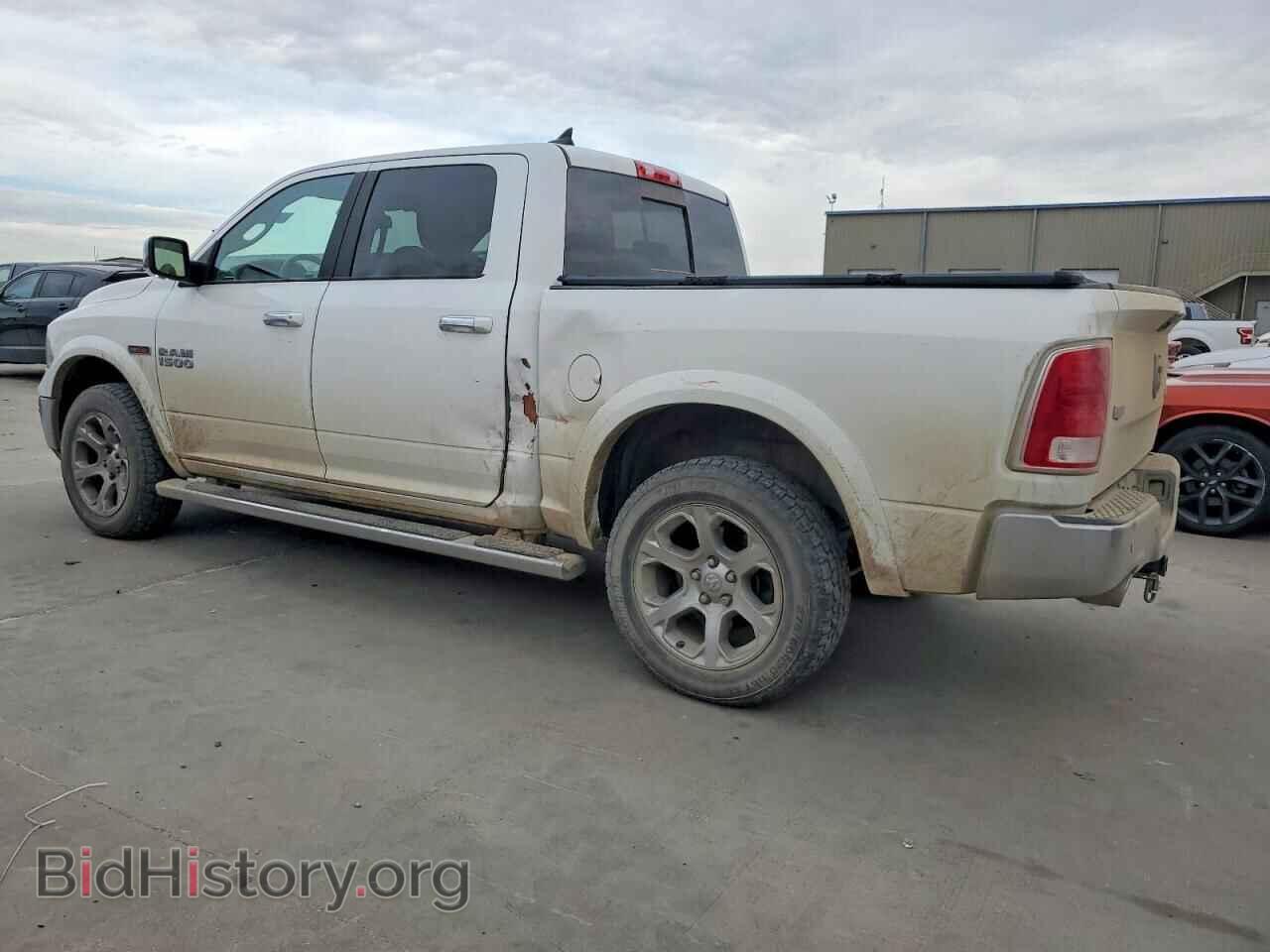 2018 RAM 1500 - VIN: 1C6RR7NM5JS256018 - Photo 2
