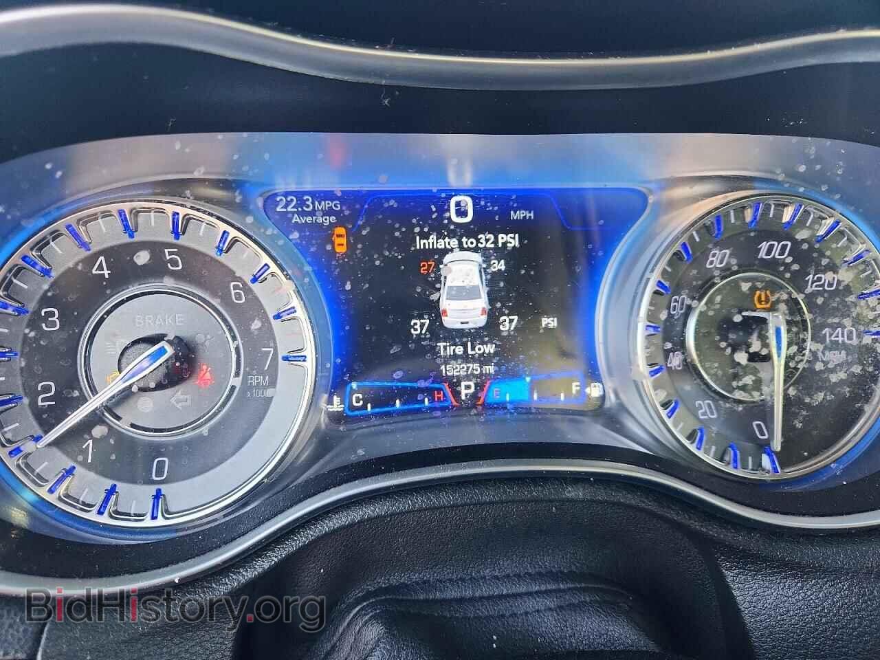 2019 CHRYSLER 300 - VIN: 2C3CCAAG7KH679161 - Фото 9