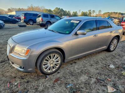 2014 Chrysler 300, серебристый — VIN 2C3CCARG6EH120743, Copart
