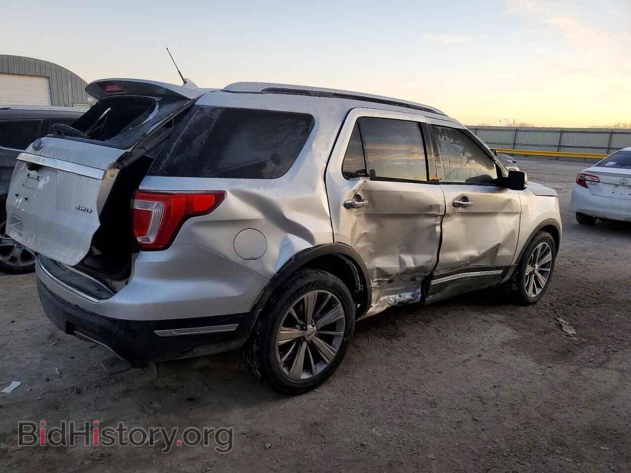 2018 FORD EXPLORER - VIN: 1FM5K8F82JGB11472 - Фото 3