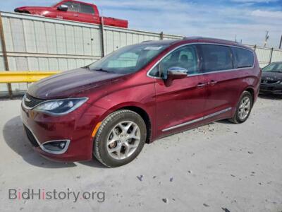 2017 Chrysler PACIFICA Limited, maroon — VIN 2C4RC1GGXHR620122, Copart