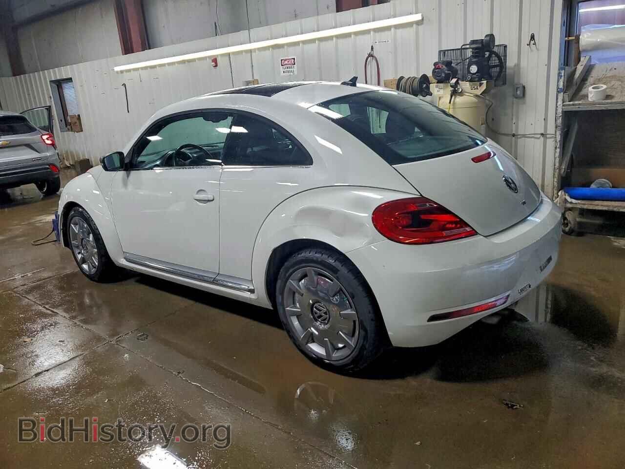 2014 VOLKSWAGEN BEETLE - VIN: 3VWJL7AT1EM653693 - Фото 2