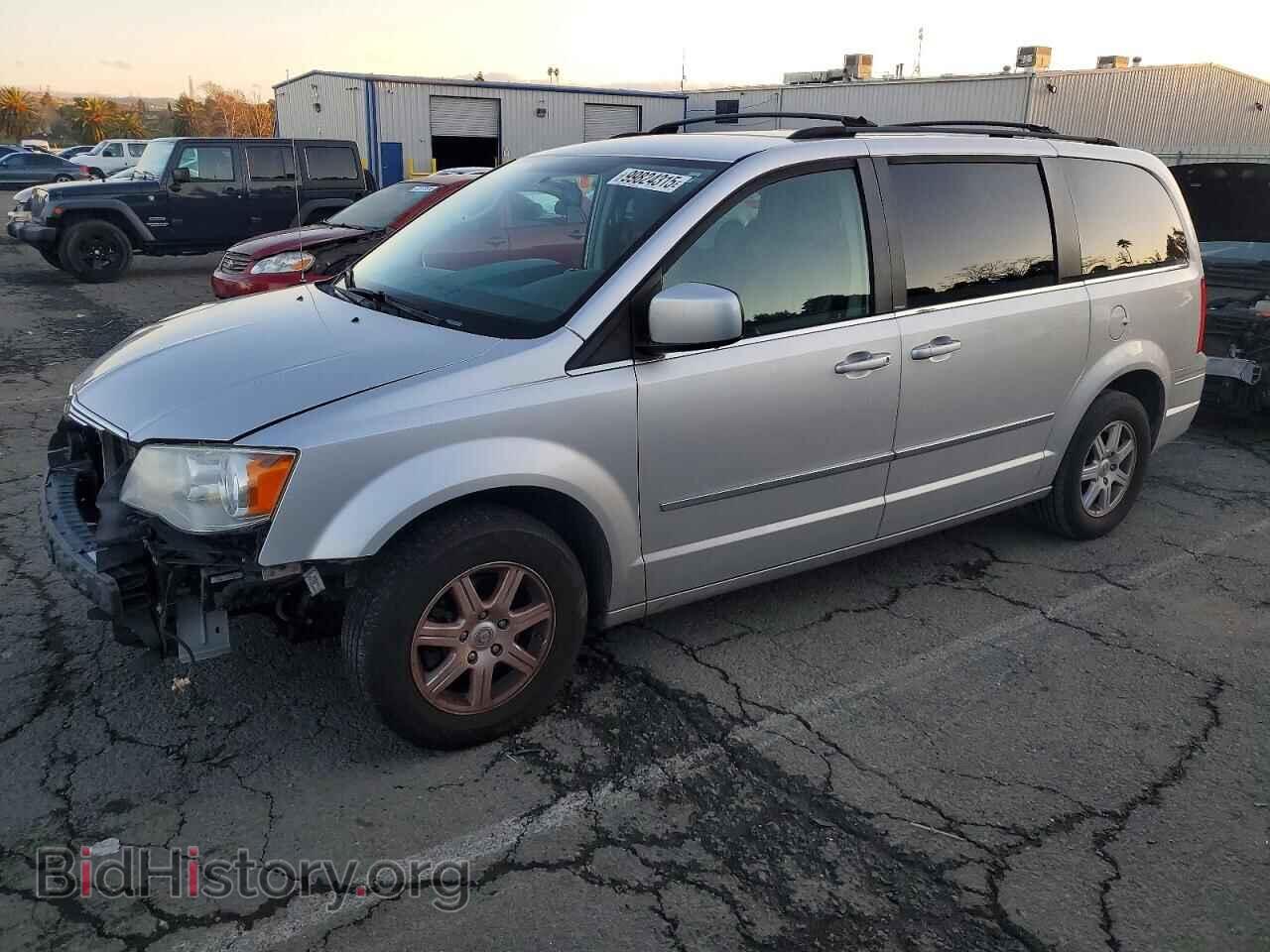 Photo 2A4RR5D16AR397745 - CHRYSLER MINIVAN 2010