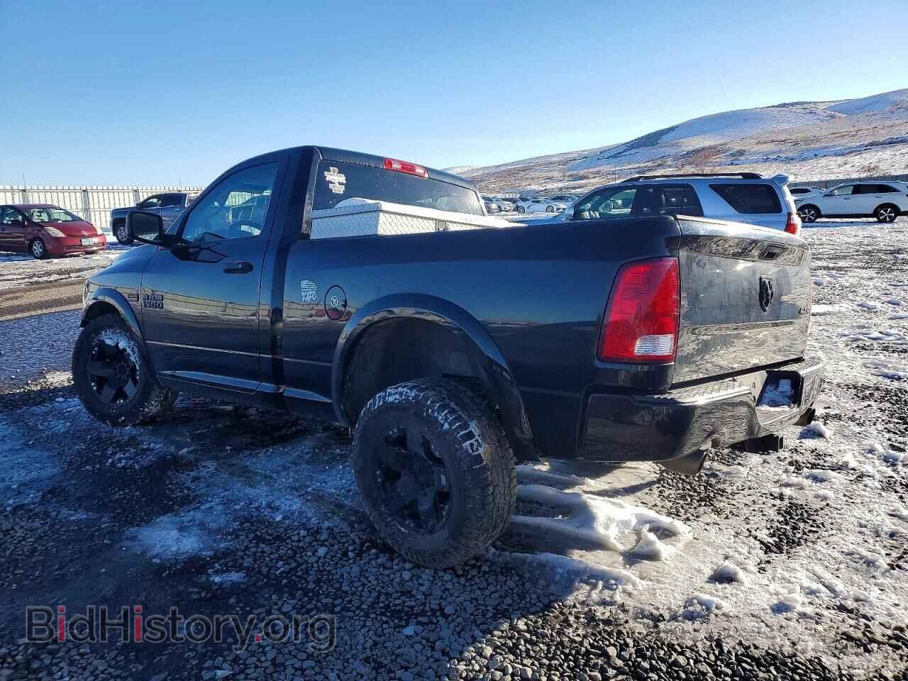 2016 RAM 1500 - VIN: 3C6JR7ATXGG304431 - Фото 2