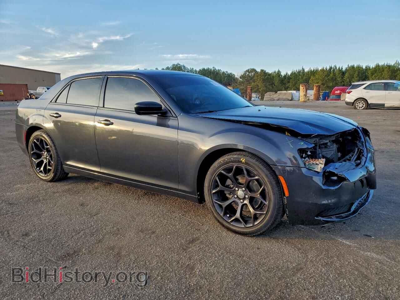 2019 CHRYSLER 300 - VIN: 2C3CCAAG8KH612245 - Фото 4