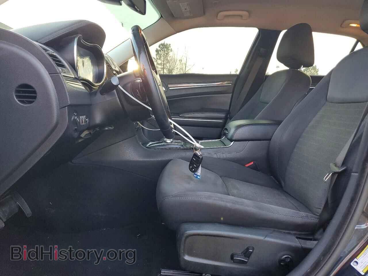 2019 CHRYSLER 300 - VIN: 2C3CCAAG8KH612245 - Фото 7