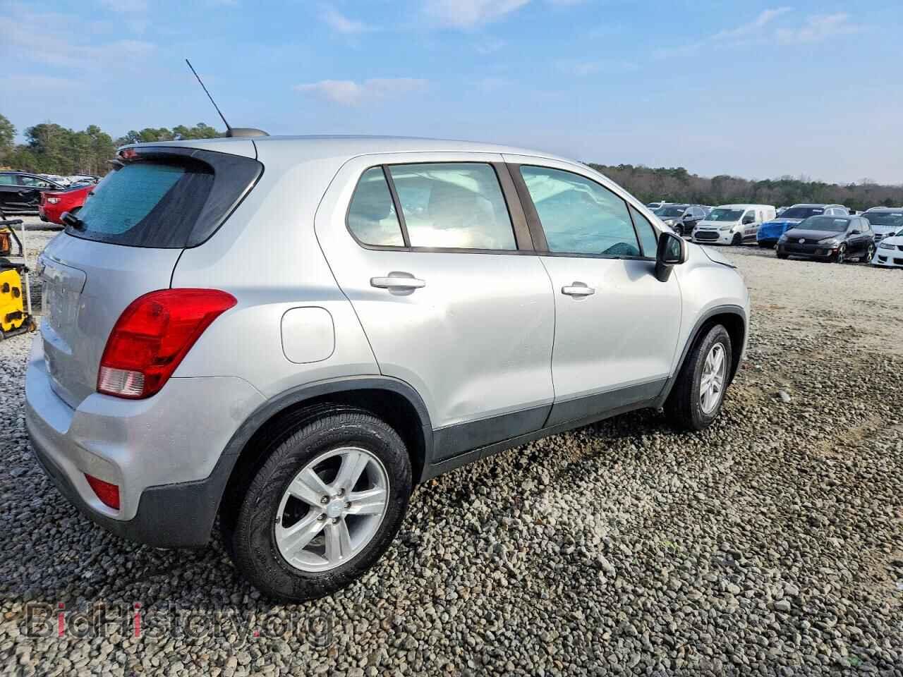 2019 CHEVROLET TRAX - VIN: 3GNCJKSB3KL358677 - Фото 3