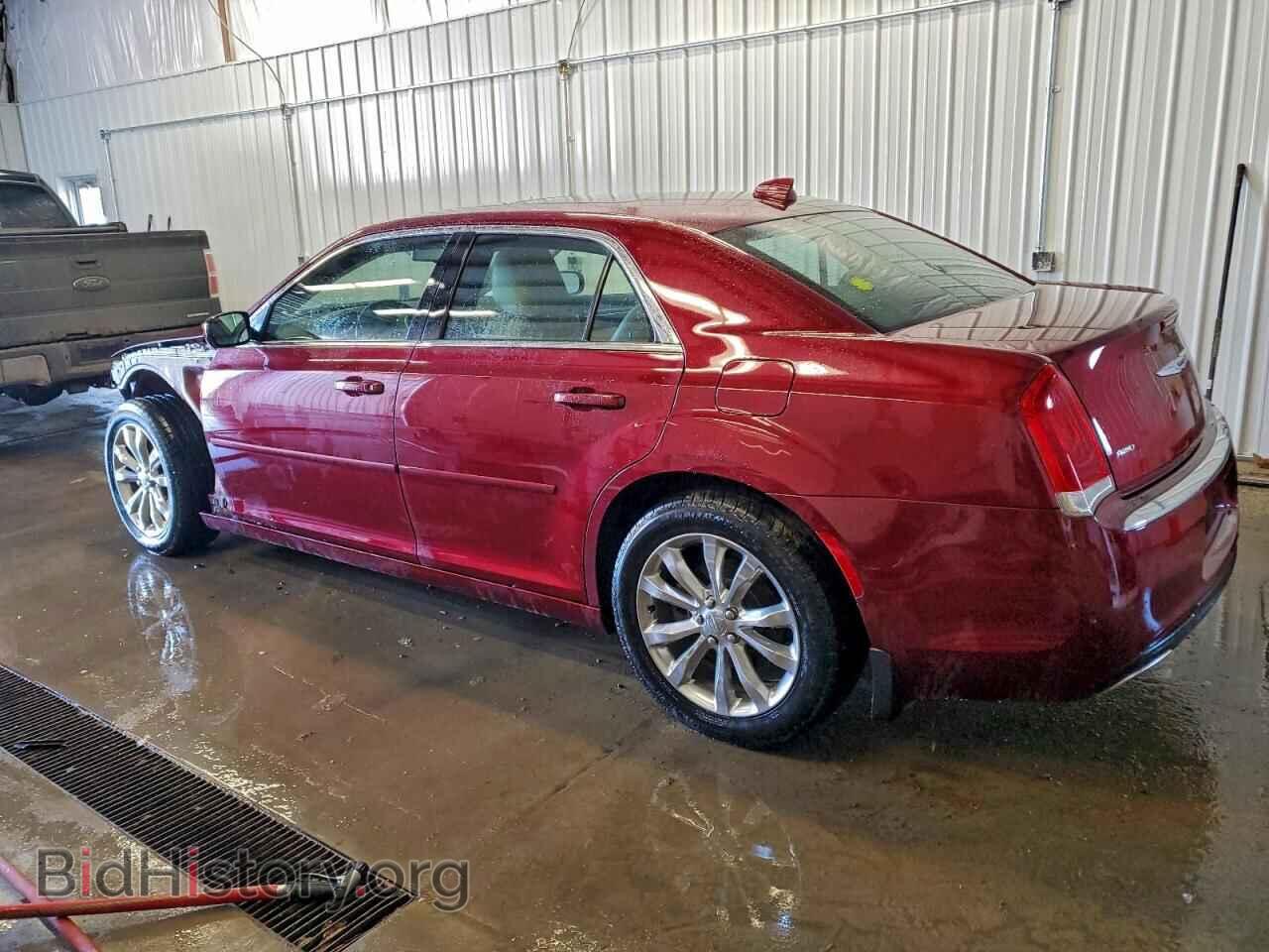 2019 CHRYSLER 300 - VIN: 2C3CCARGXKH603647 - Фото 2