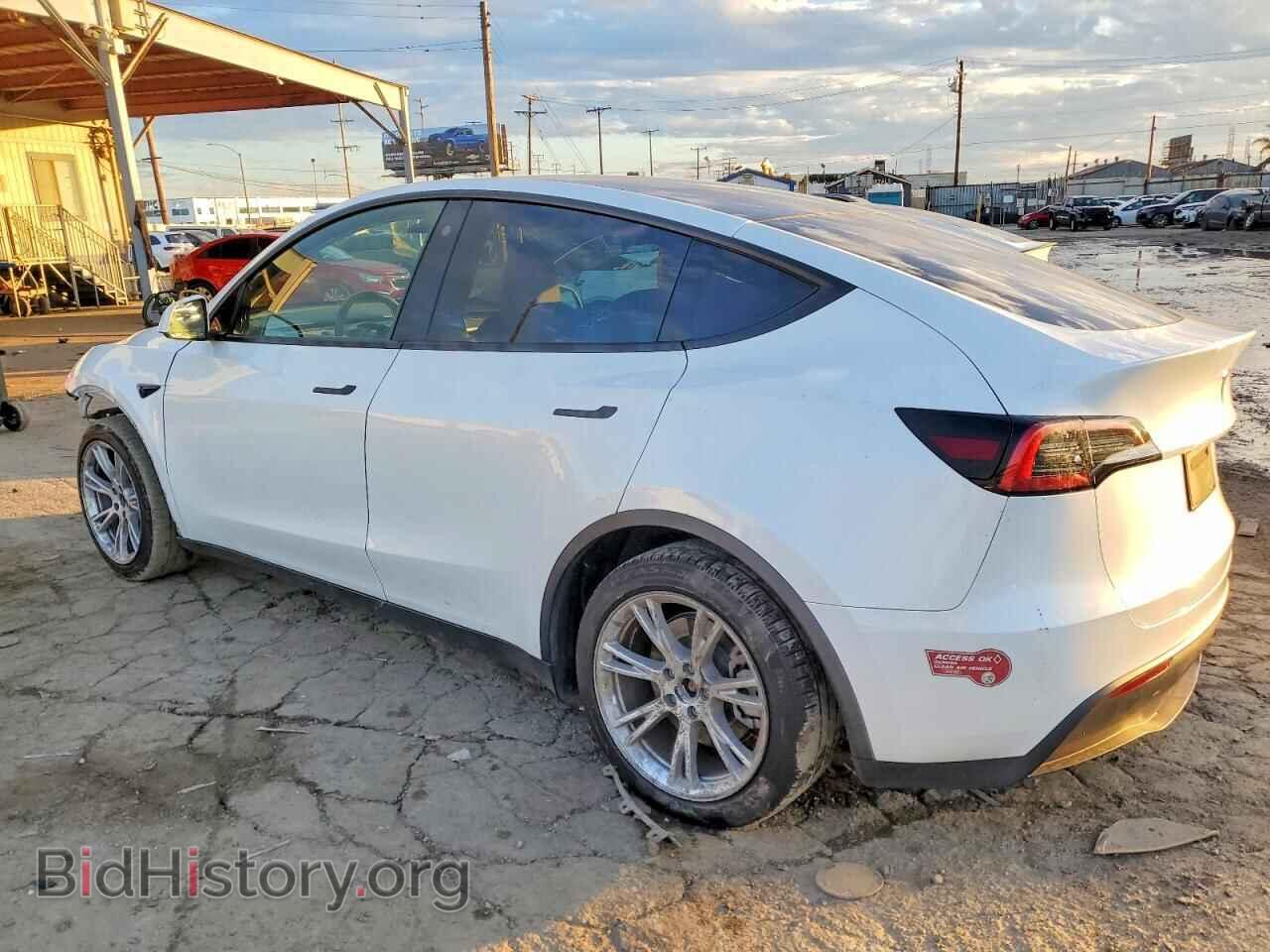 2023 TESLA MODEL Y - VIN: 7SAYGDEE5PA040676 - Фото 2