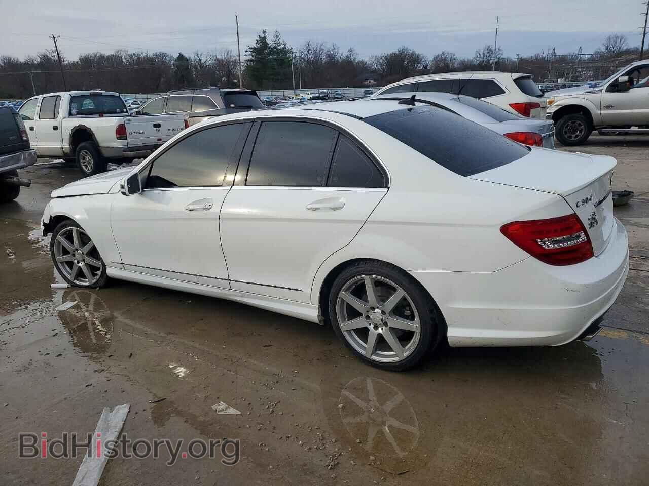 2014 MERCEDES-BENZ C-CLASS - VIN: WDDGF8AB8EA945068 - Фото 2