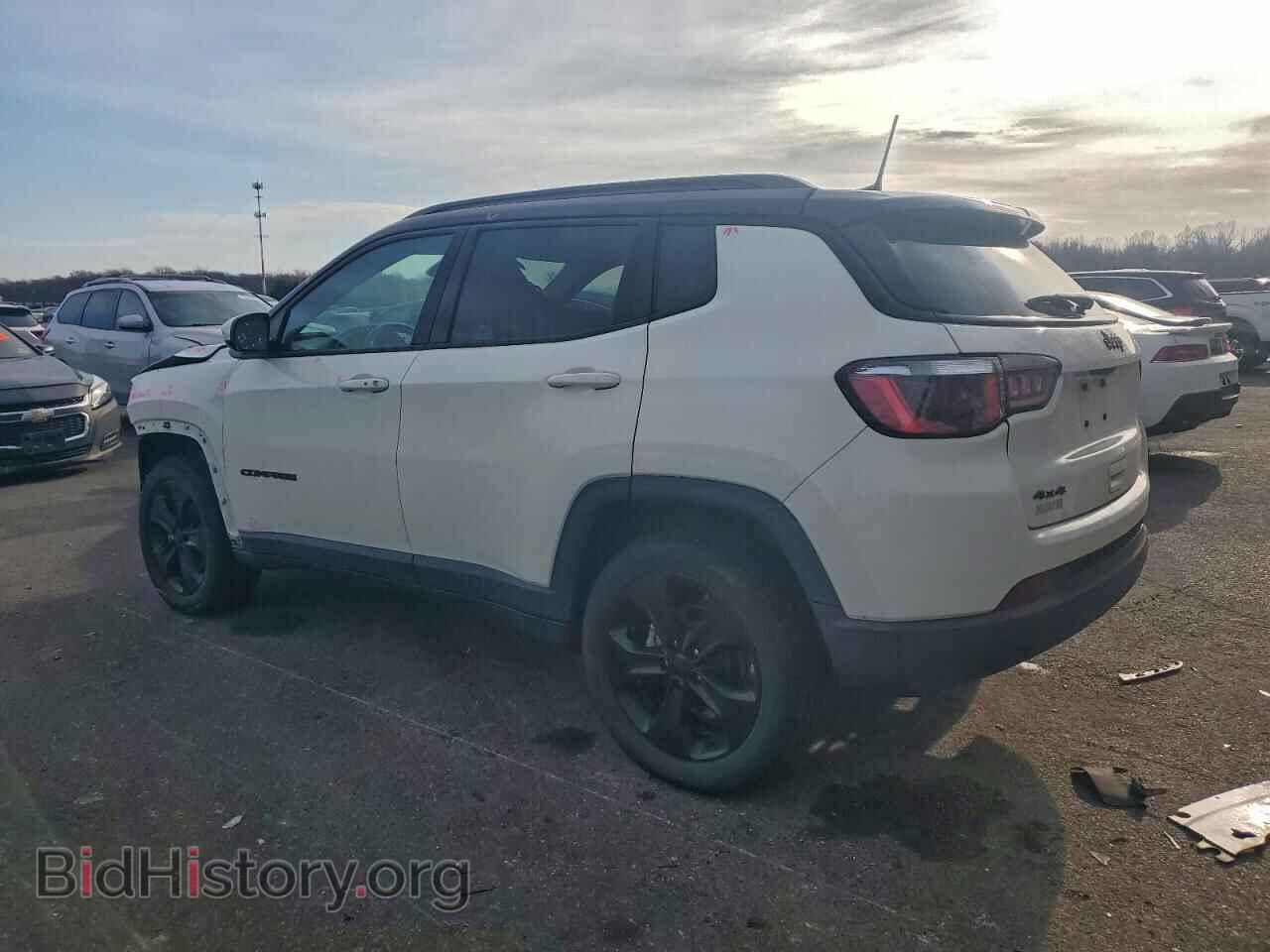 2018 JEEP COMPASS - VIN: 3C4NJDBB3JT301567 - Фото 2