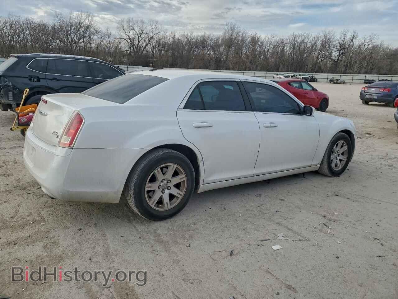2014 CHRYSLER 300 - VIN: 2C3CCABG3EH139003 - Фото 3