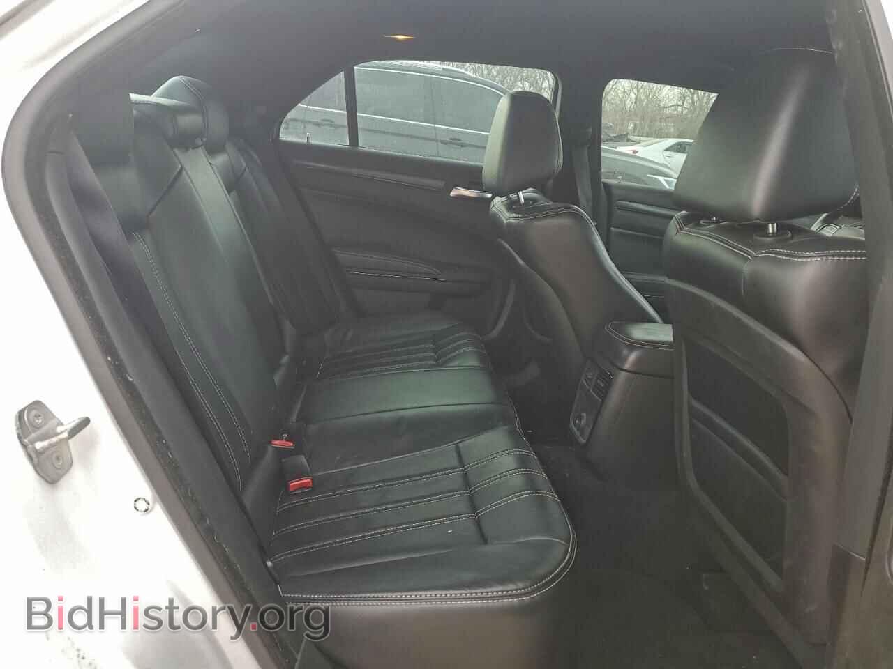 2014 CHRYSLER 300 - VIN: 2C3CCABG3EH139003 - Фото 10