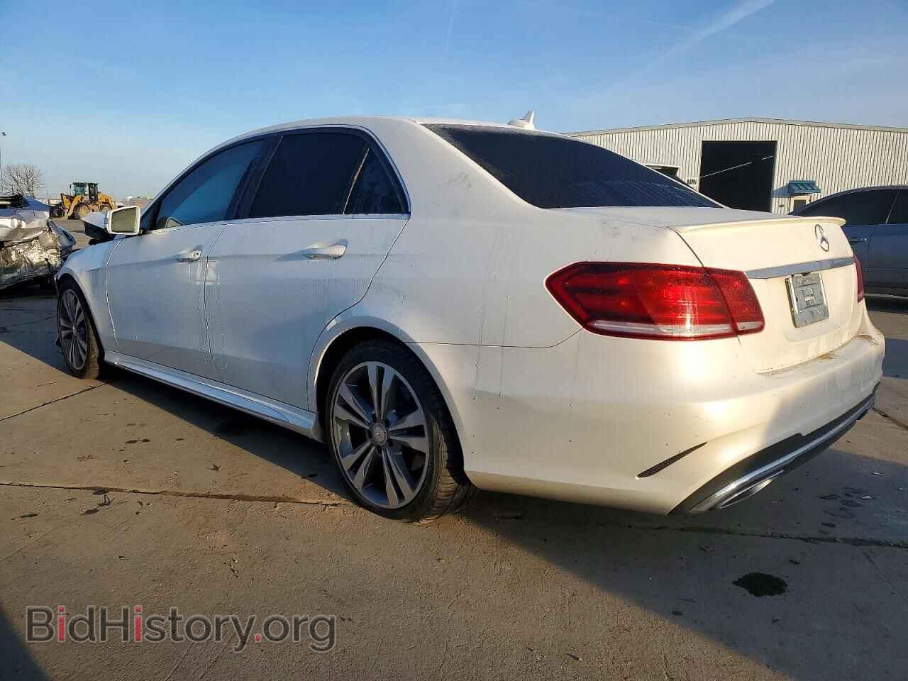2015 MERCEDES-BENZ E-CLASS - VIN: WDDHF5KB6FB102001 - Photo 2