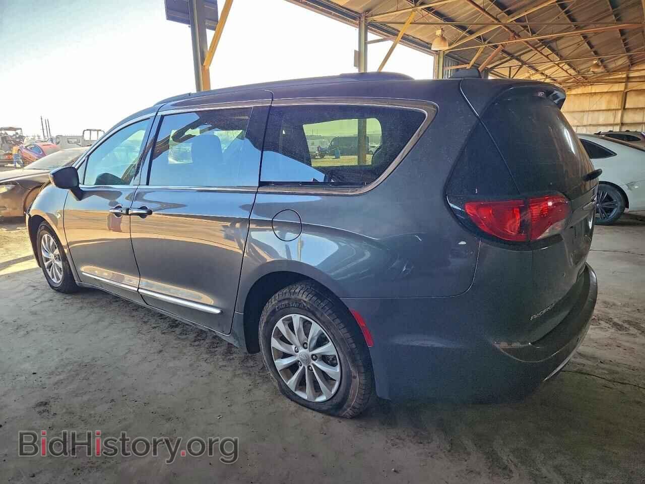 2017 CHRYSLER PACIFICA - VIN: 2C4RC1BG9HR539748 - Фото 2