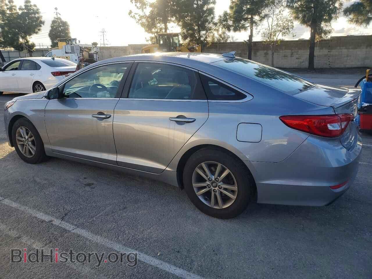 2015 HYUNDAI SONATA - VIN: 5NPE24AF6FH005693 - Фото 2