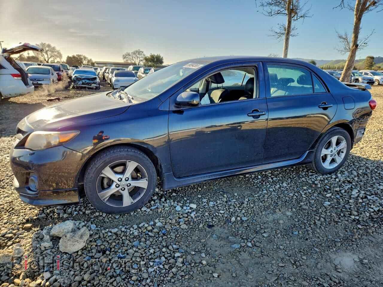Photo 2T1BU4EE2BC628384 - TOYOTA COROLLA 2011