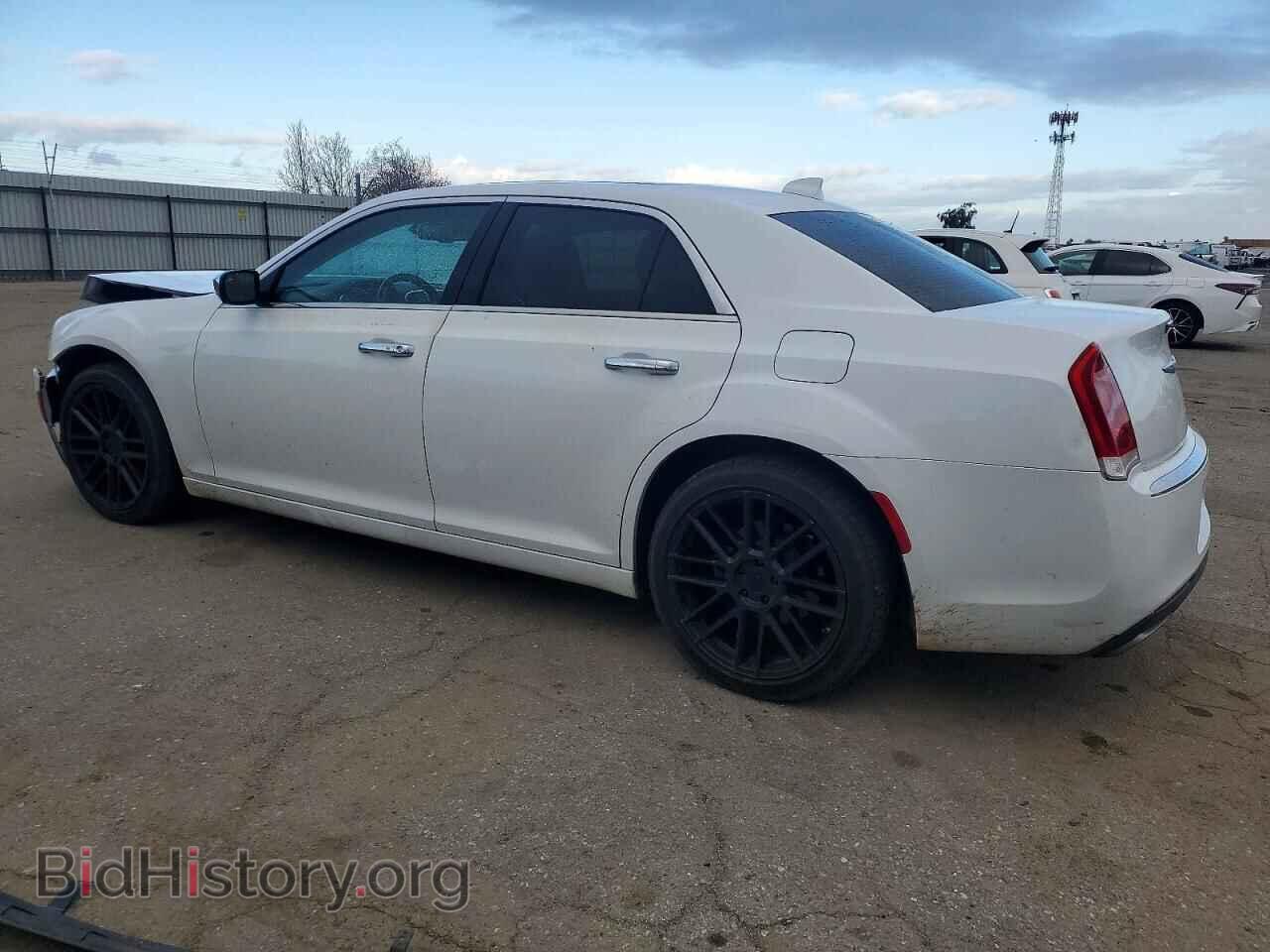 2016 CHRYSLER 300 - VIN: 2C3CCAEG1GH105821 - Фото 2