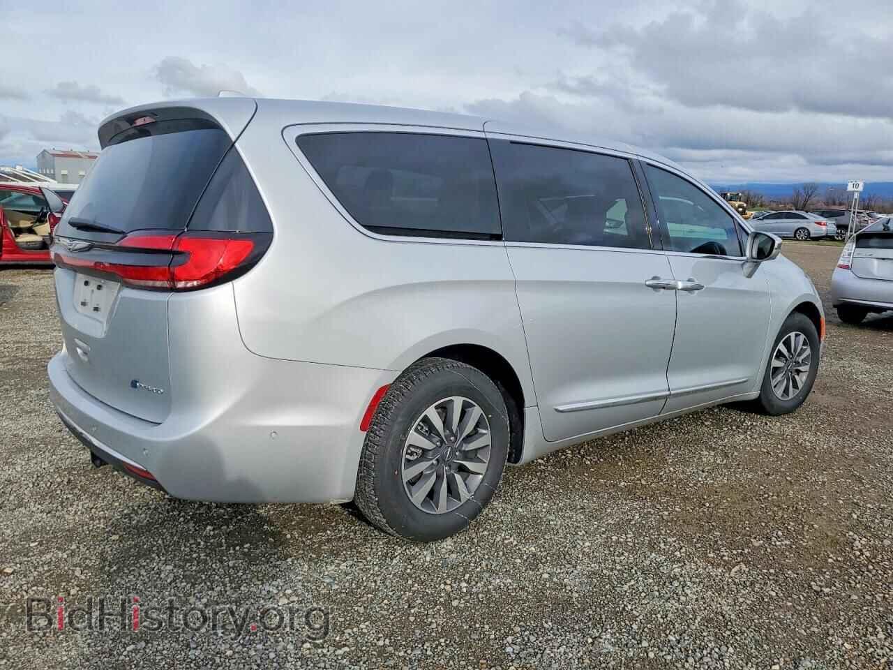 2022 CHRYSLER PACIFICA - VIN: 2C4RC1S78NR214245 - Фото 3