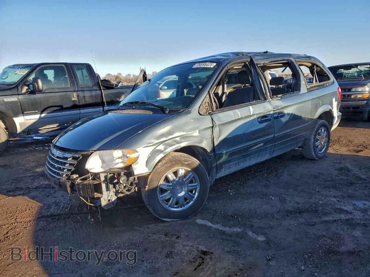 Photo 2C8GP64L05R135816 - CHRYSLER MINIVAN 2005