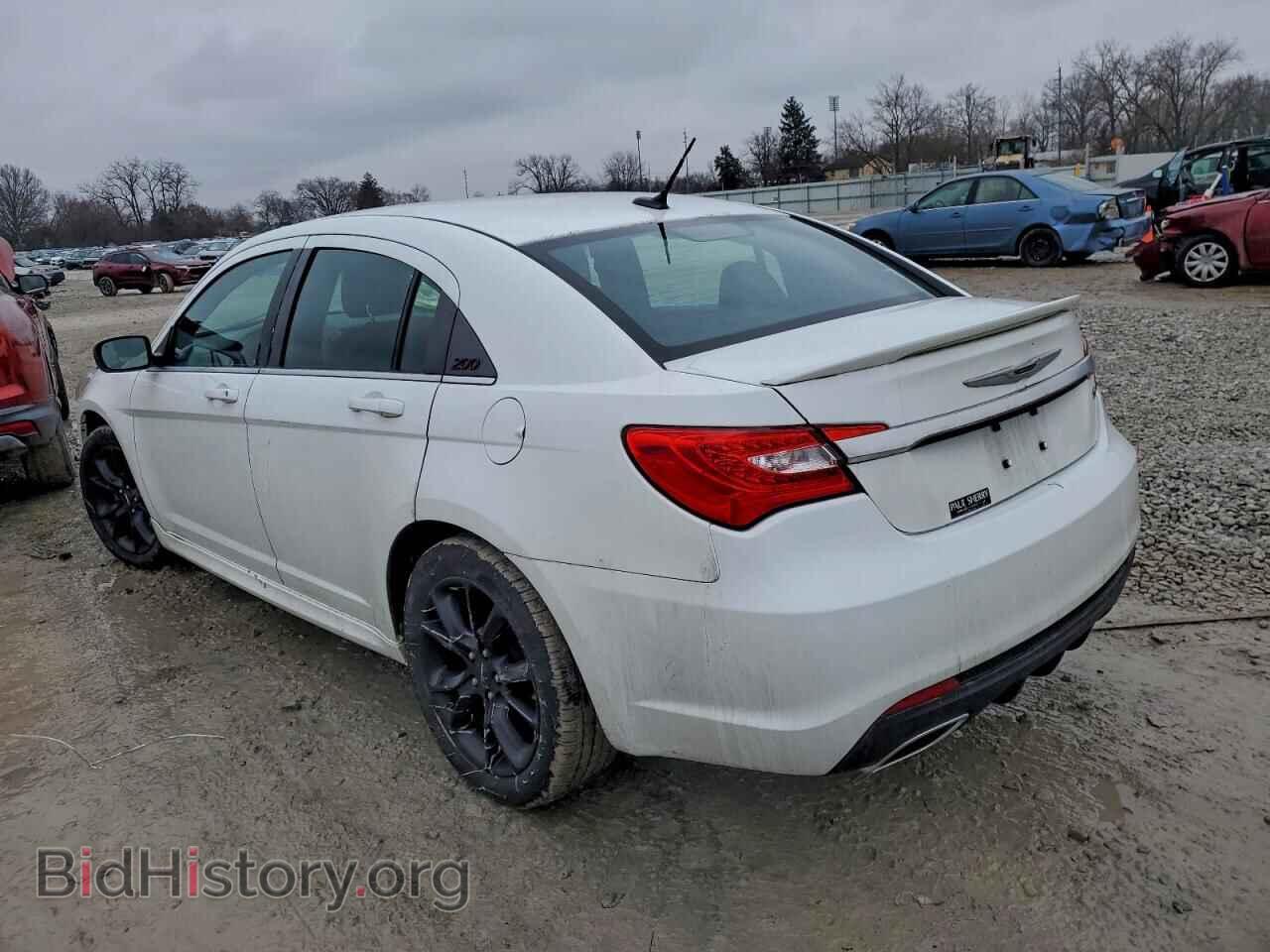2013 CHRYSLER 200 - VIN: 1C3CCBCG3DN719300 - Photo 2