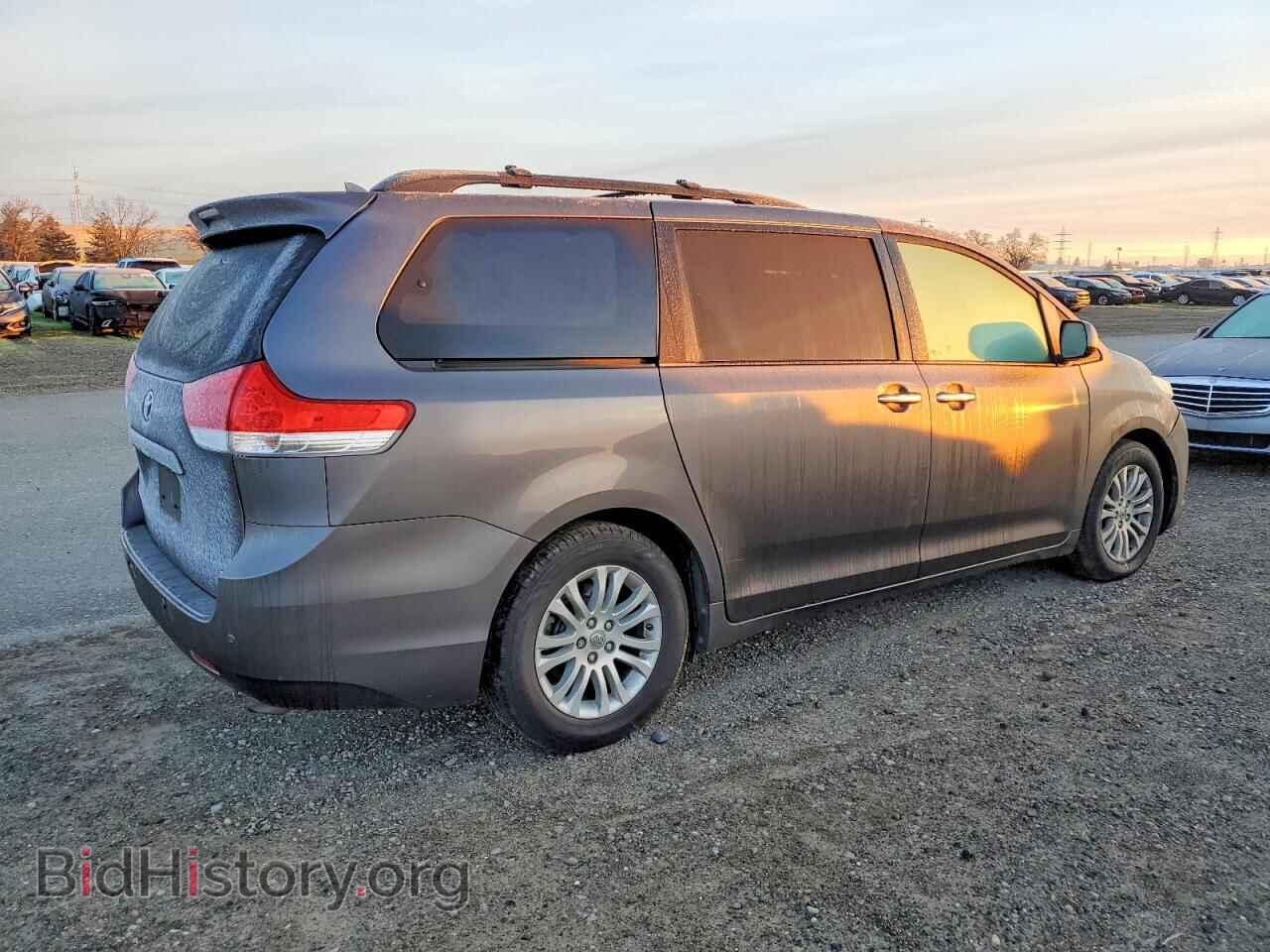 2012 TOYOTA All Models - VIN: 5TDYK3DC4CS242472 - Фото 3