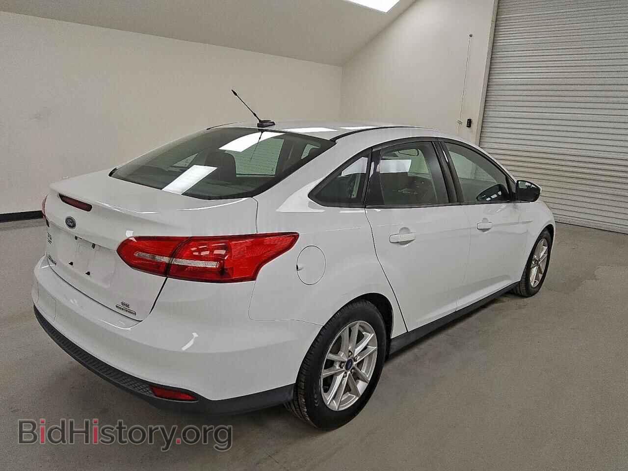 2016 FORD FOCUS - VIN: 1FADP3F2XGL215892 - Фото 3