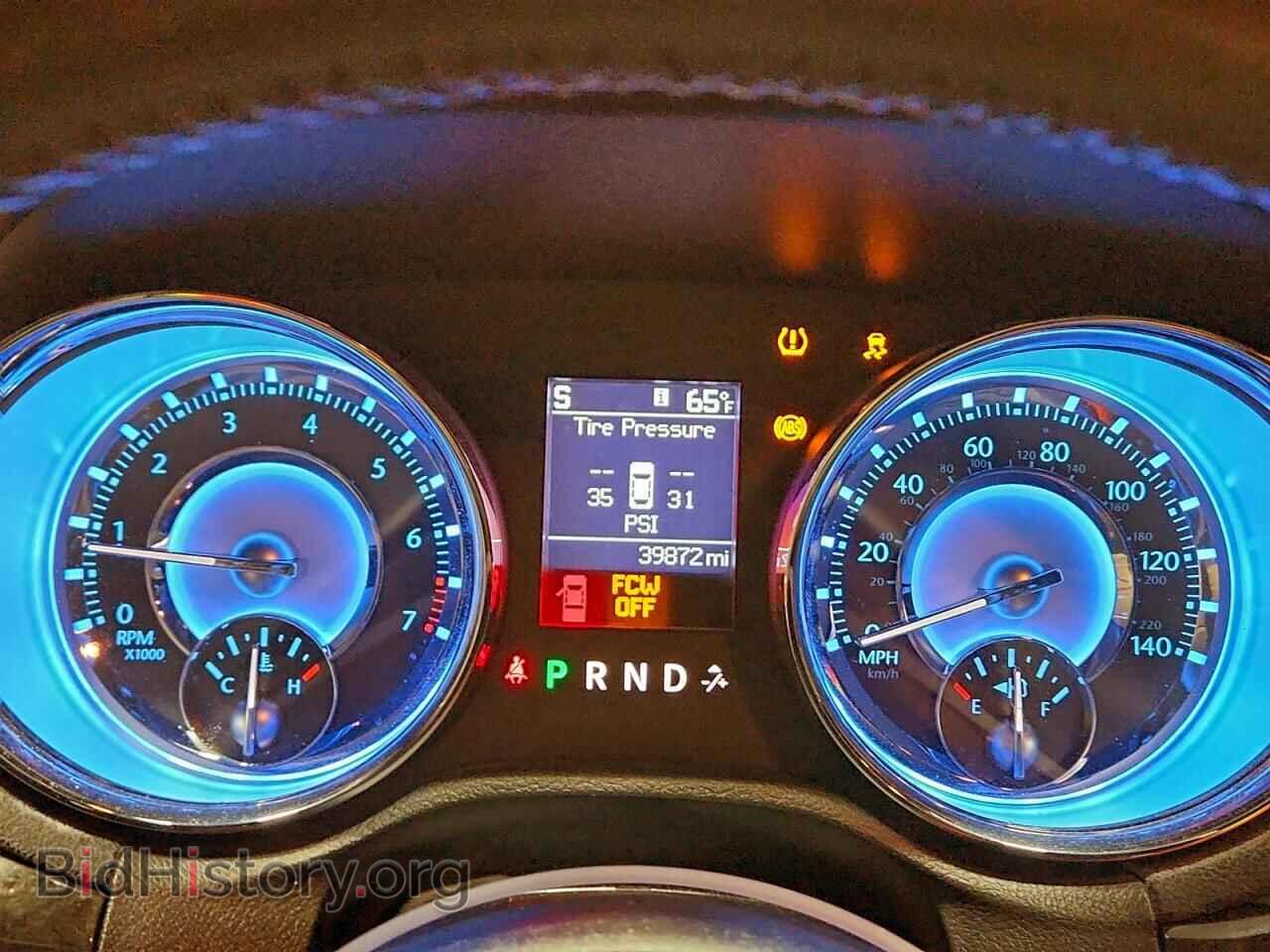 2011 CHRYSLER 300 - VIN: 2C3CA5CG9BH585258 - Фото 9