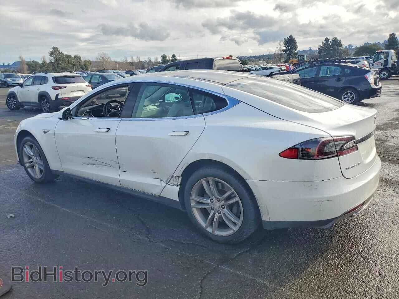 2013 TESLA MODEL S - VIN: 5YJSA1CN2DFP14044 - Фото 2