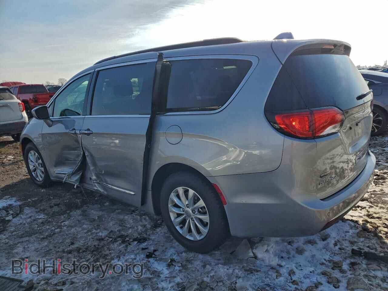 2017 CHRYSLER PACIFICA - VIN: 2C4RC1BG1HR795270 - Фото 2