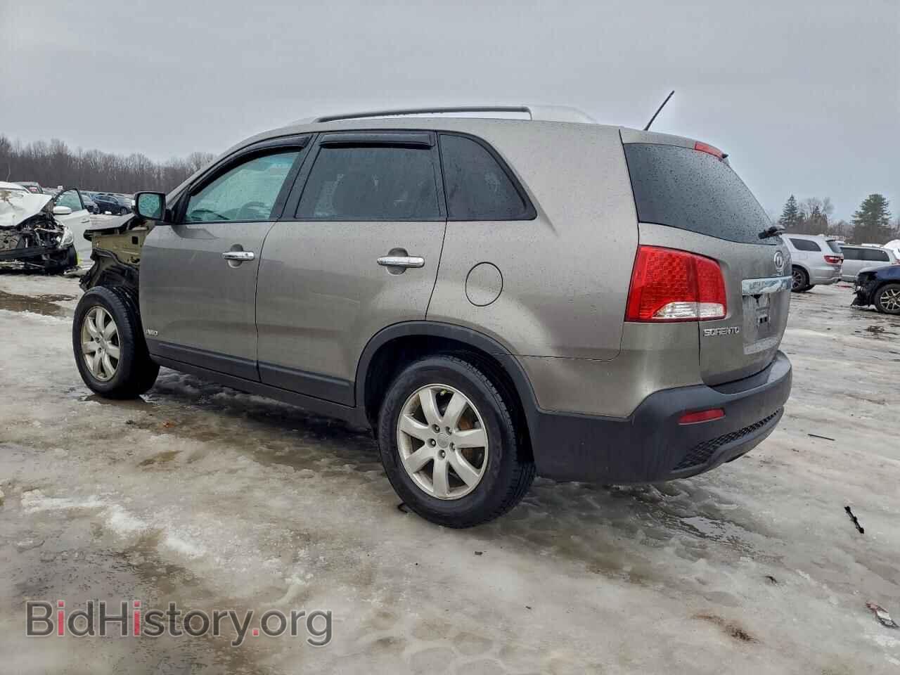 2013 KIA SORENTO - VIN: 5XYKTCA64DG417447 - Фото 2