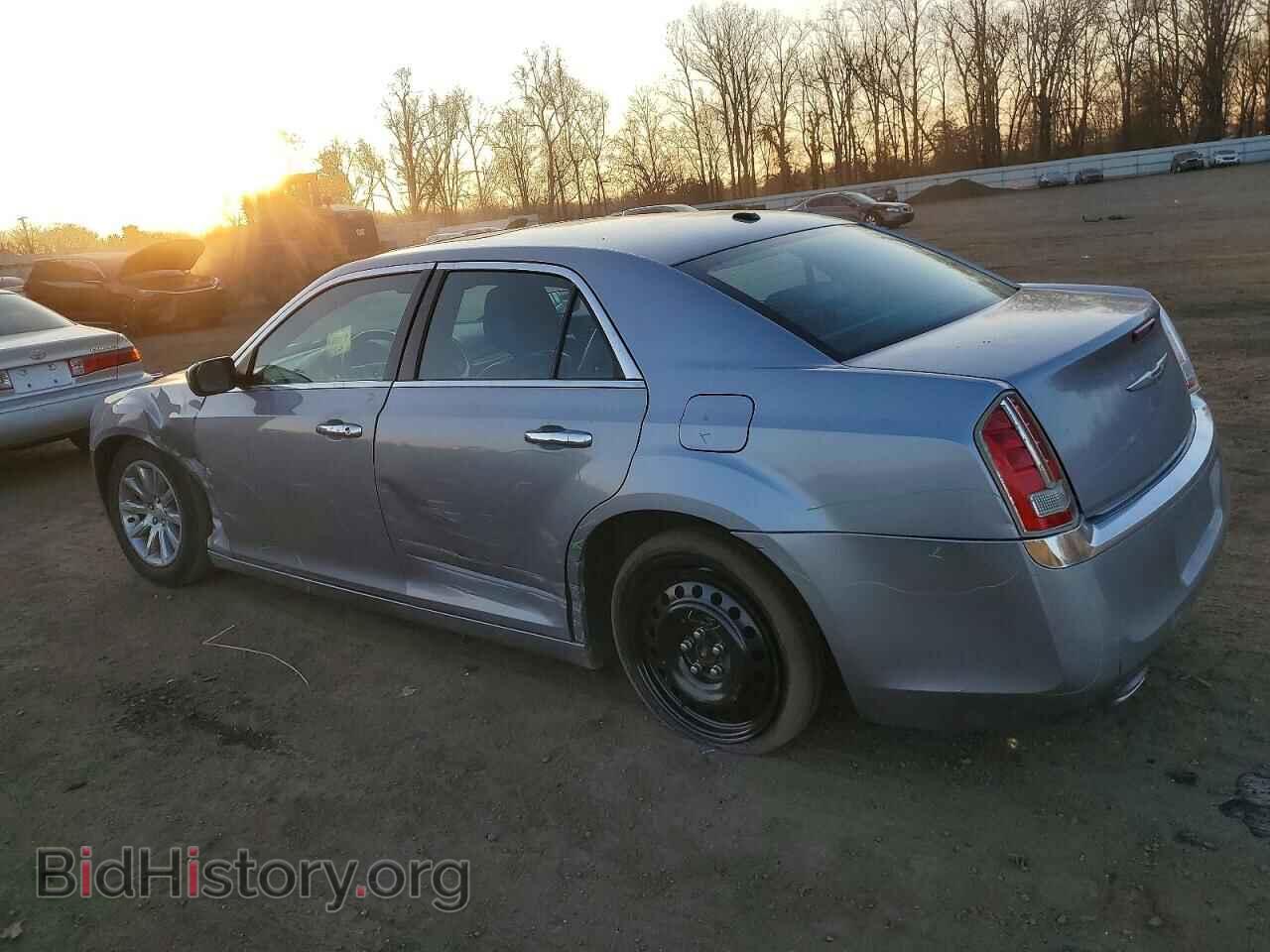 2014 CHRYSLER 300 - VIN: 2C3CCAET1EH169741 - Фото 2