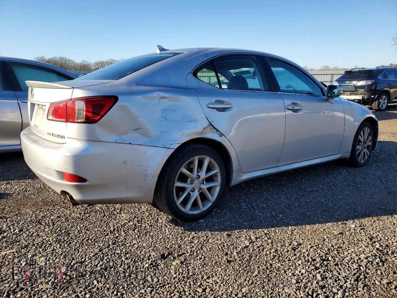 2011 LEXUS IS - VIN: JTHCF5C28B5047867 - Photo 3