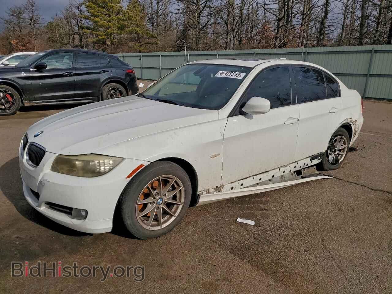 Фотография WBAPH5G53ANM70496 - BMW 3 SERIES 2010