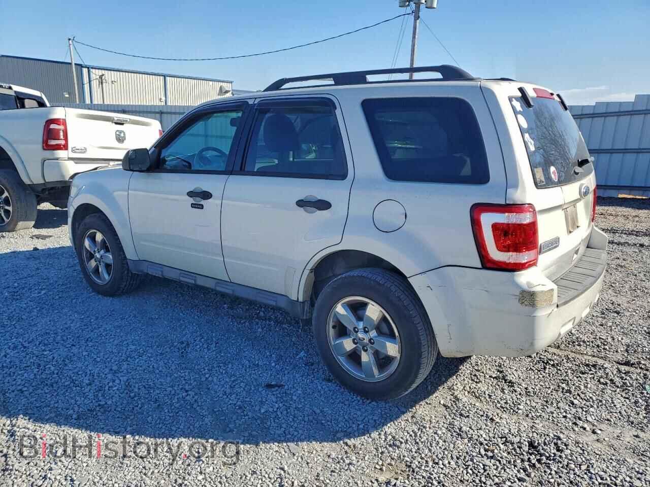 2011 FORD ESCAPE - VIN: 1FMCU9DG2BKB19961 - Фото 2