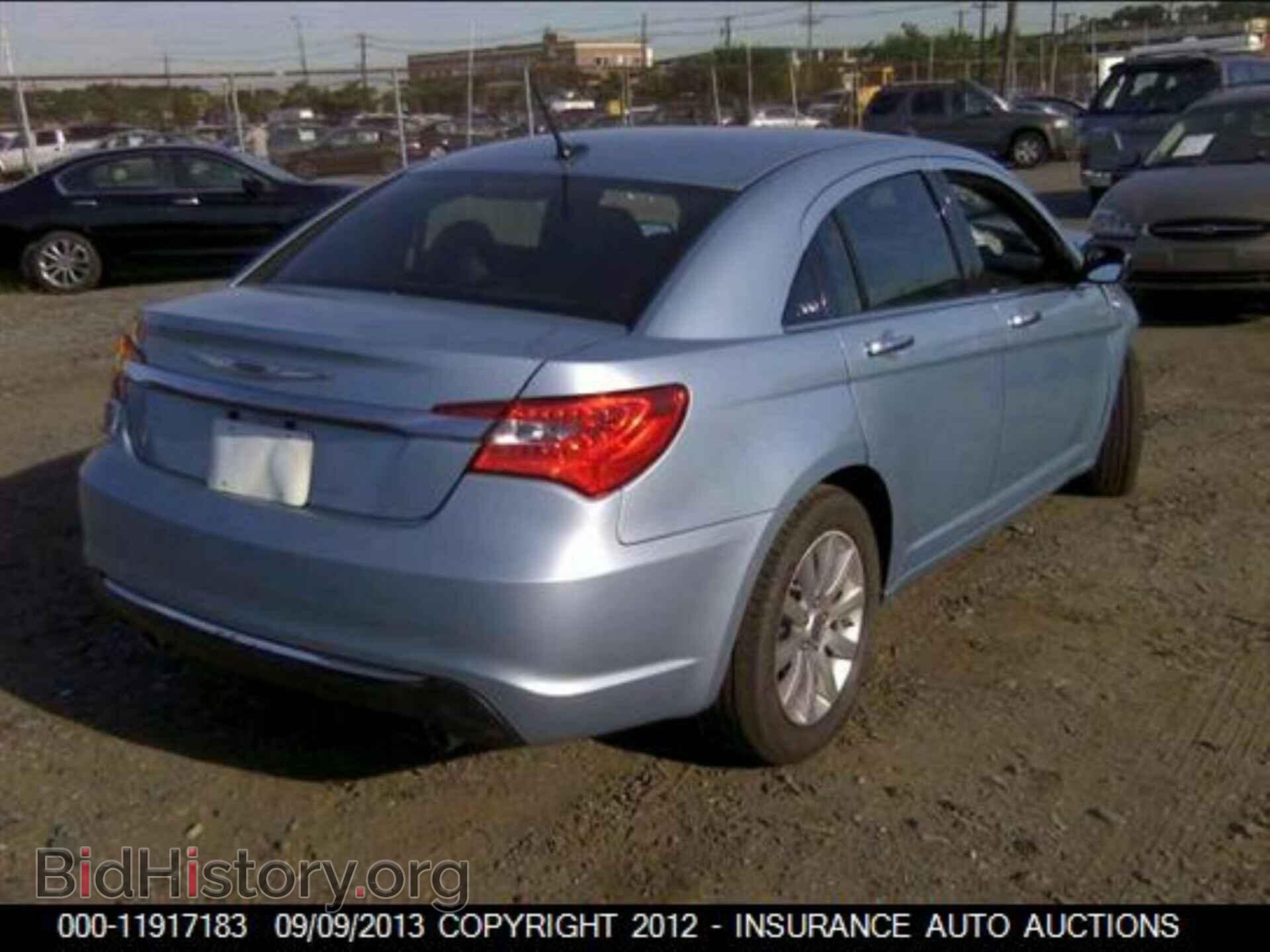 2013 Chrysler 200 - VIN: 1C3CCBCG7DN696572 - Фото 4