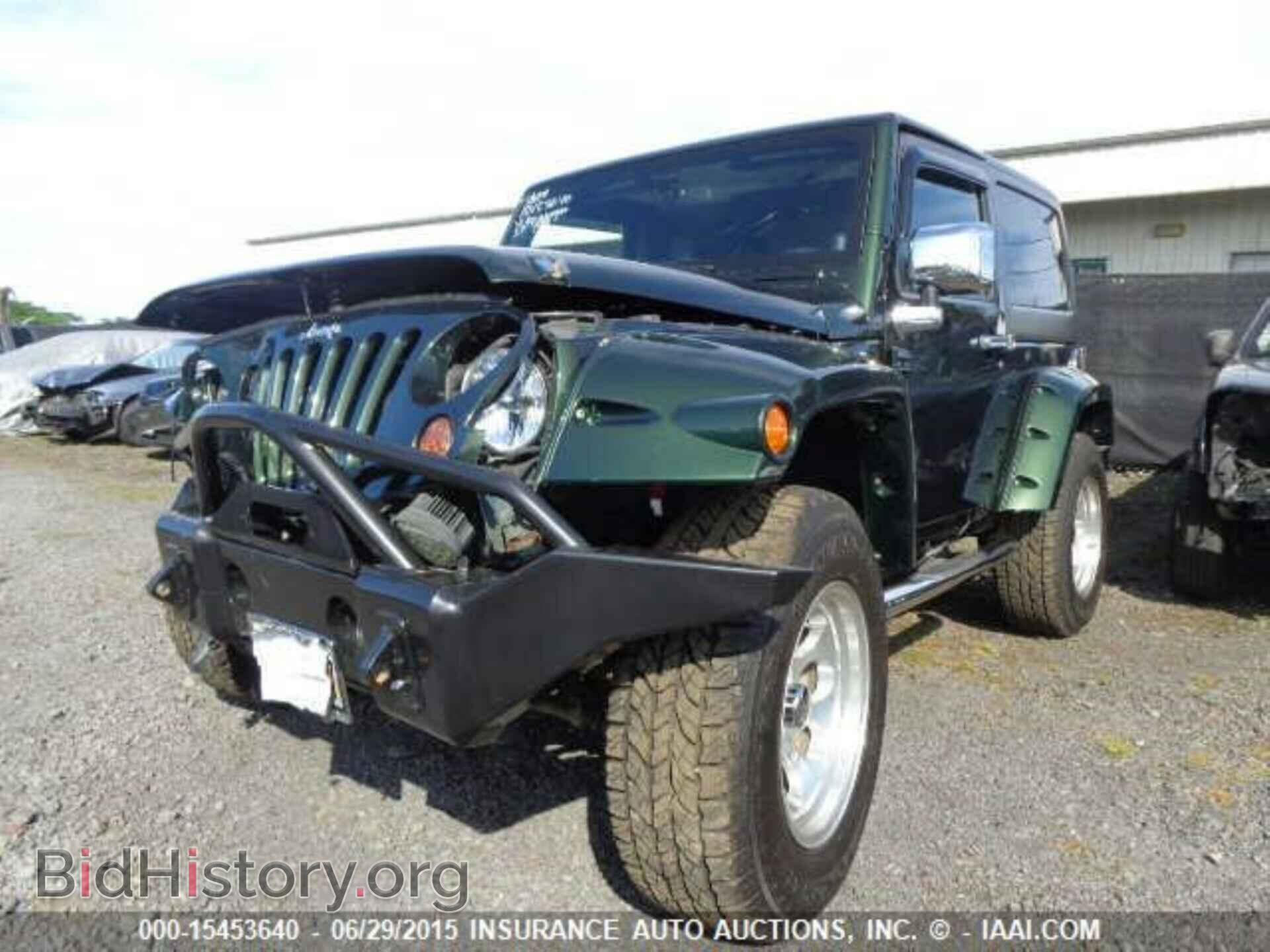 2011 Jeep Wrangler - VIN: 1J4AA2D14BL509732 - Фото 2